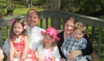 Wordless Wednesday: An Easter Family Picture