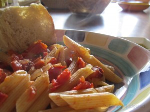 Pasta with Fresh Tomato and Basil Sauce