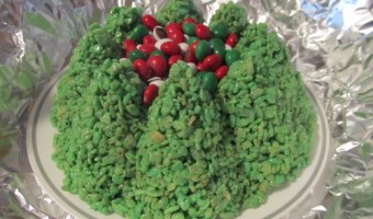 Friday Favorites: Holiday Tree Bundt Pan