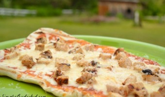 Hellmann’s Grilled Chicken Parm Pizza